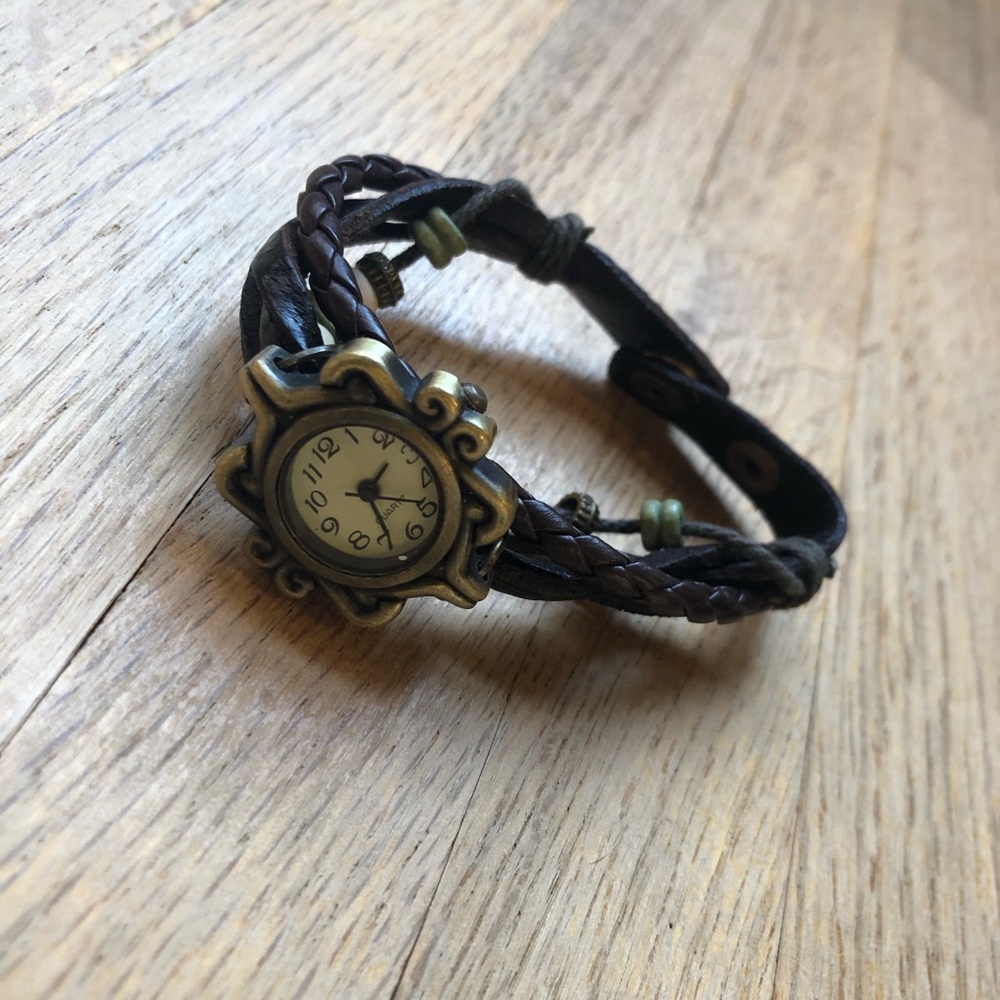 Boho Style Leather Band Watch with Quartz ID